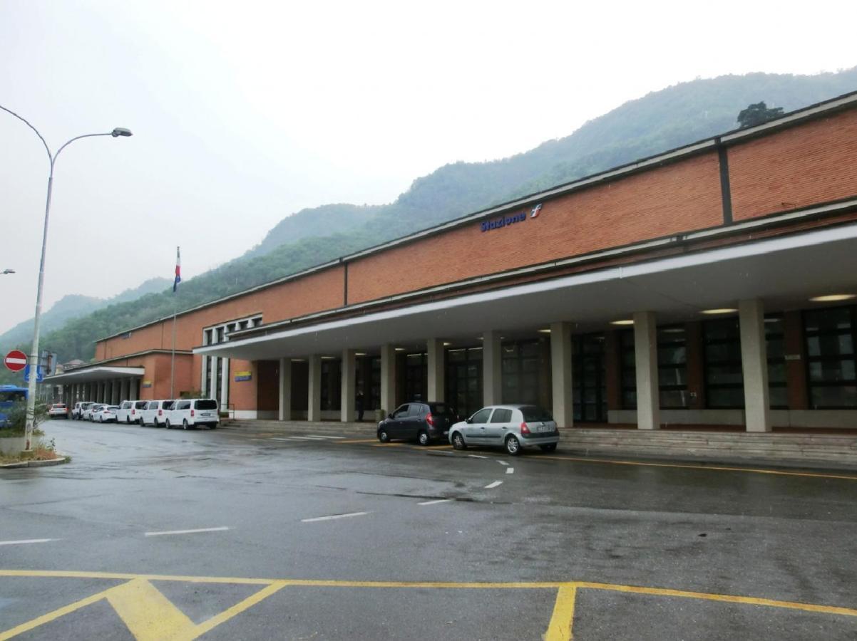 Piazza Cavour - Luxury Lake View Apartment Como Luaran gambar